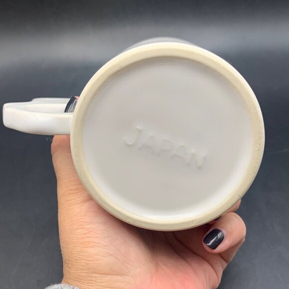 Christmas Santa Mug Cup White With VTG Santa & Houses Snow Scene Made In Japan - Picture 6 of 8